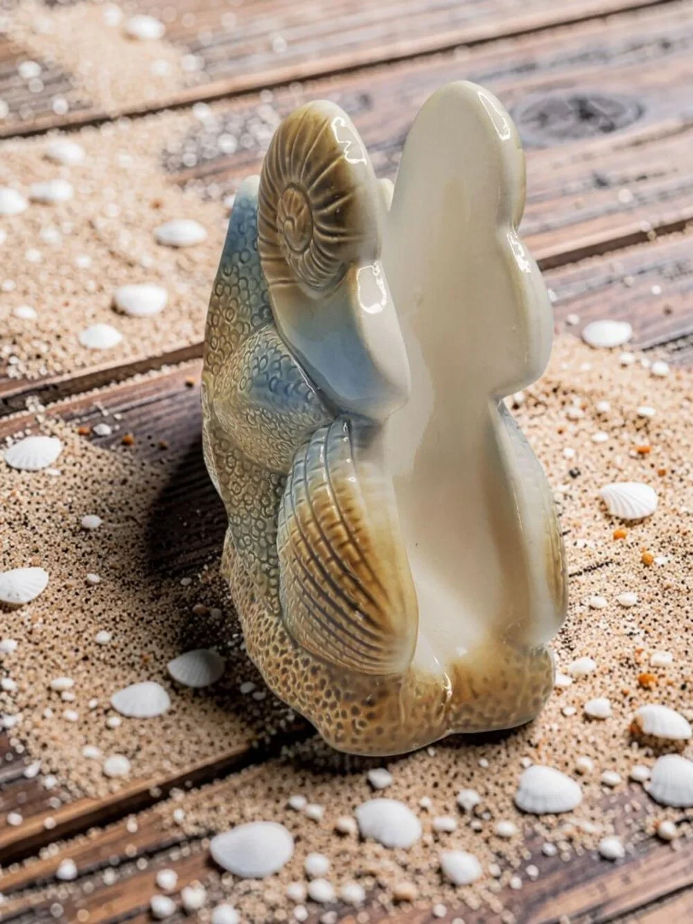 vintage ocean side sea shell ceramic starfish and shell napkin holder